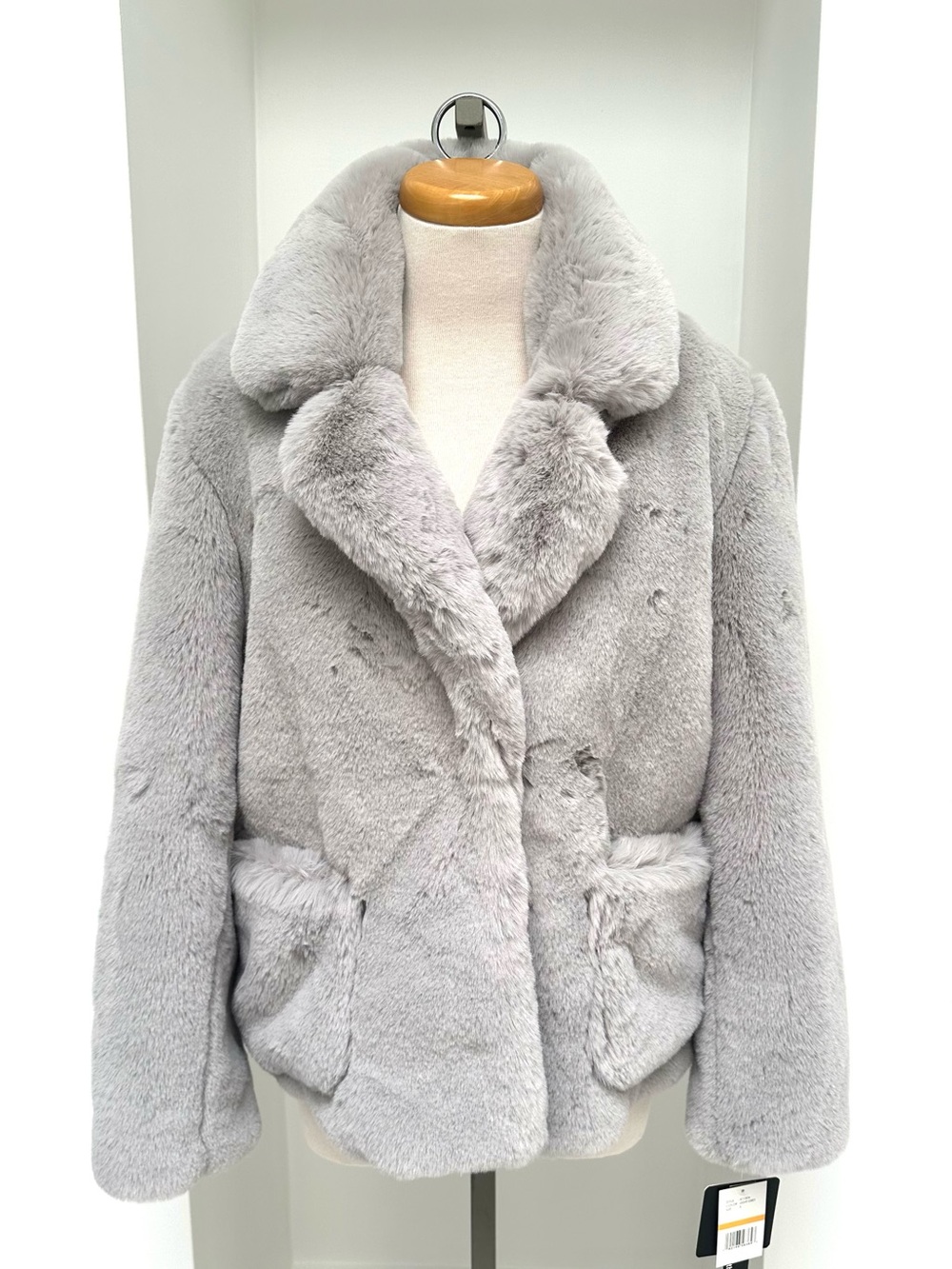 Ellen Tracy Plush Faux-Fur Jacket in Light Gray